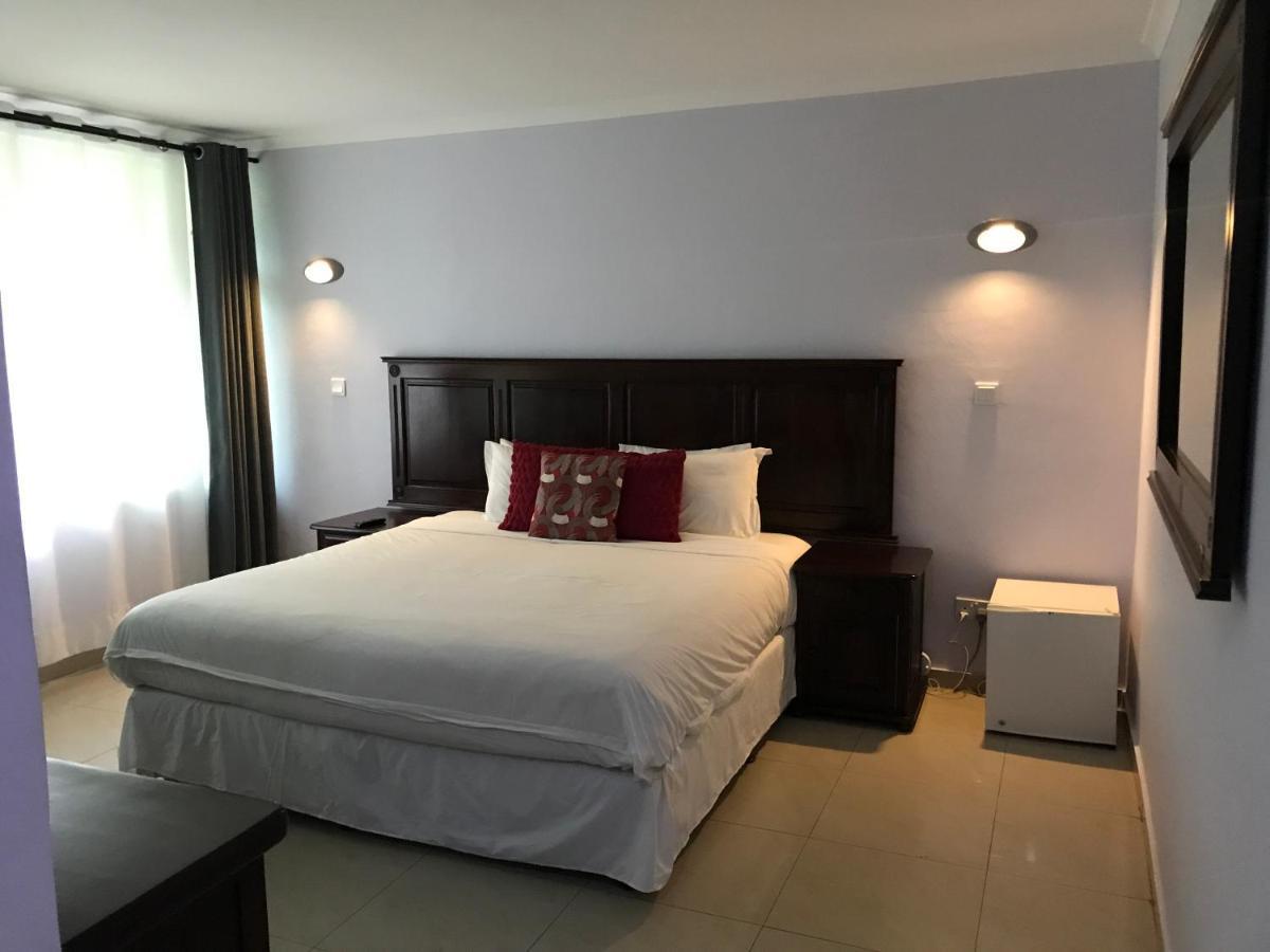 Crescent Lodge Ливингстън Екстериор снимка