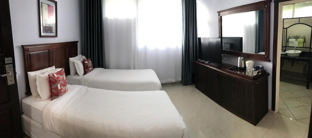 Crescent Lodge Ливингстън Екстериор снимка